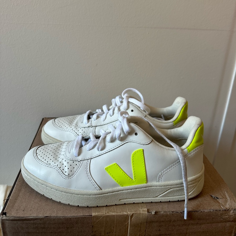 VEJA women’s neon sneakers